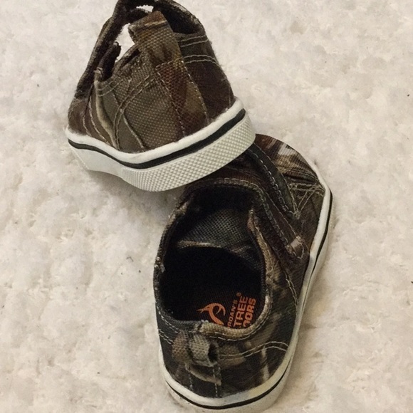 geometric press and seal sneakers sz 2 - Picture 3 of 3